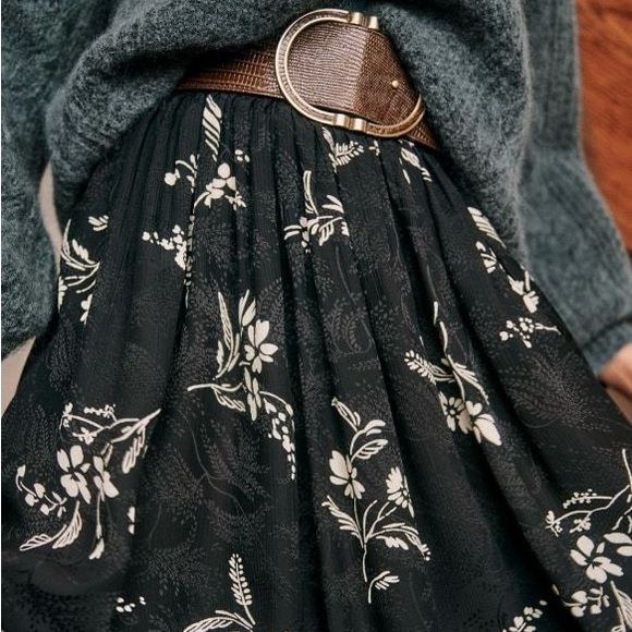 Sézane Elie skirt - Picture 2 of 6